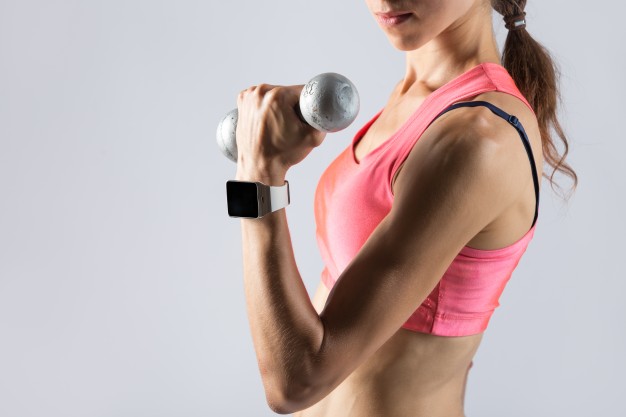 Rutinas de ejercicios para hacer en casa: Pesas para biceps